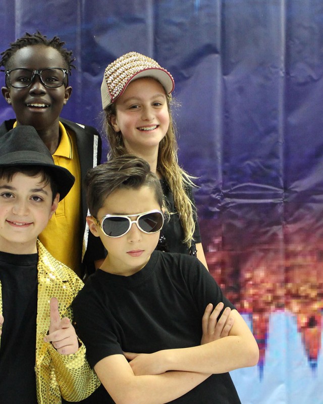 Hollywood Dreams - St Paul Apostle South Primary School