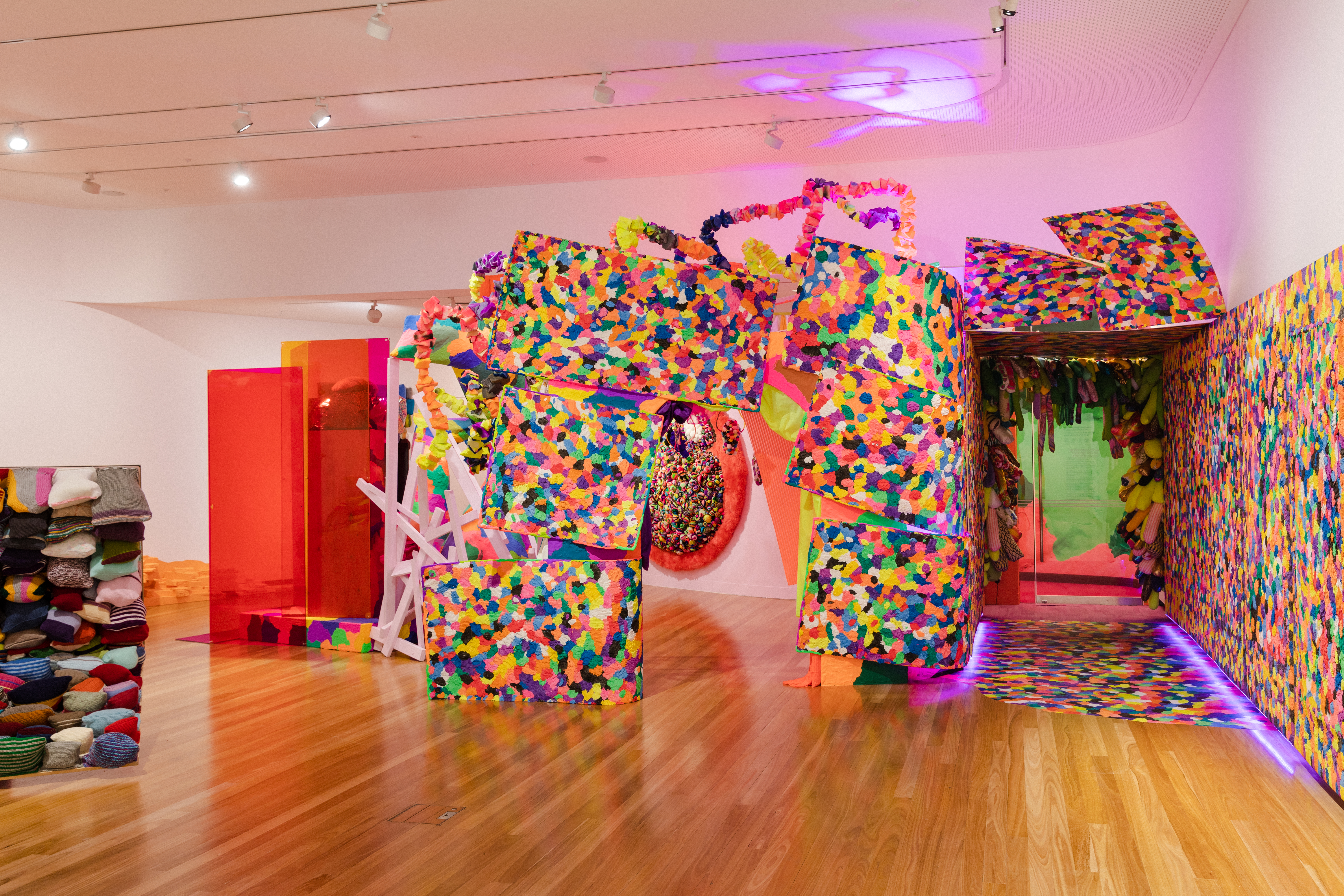 Image: Rosie Deacon, Spaghetti-Stack-Snuffle-Shuffle, installation view, 2022. Photo: Bri Hammond