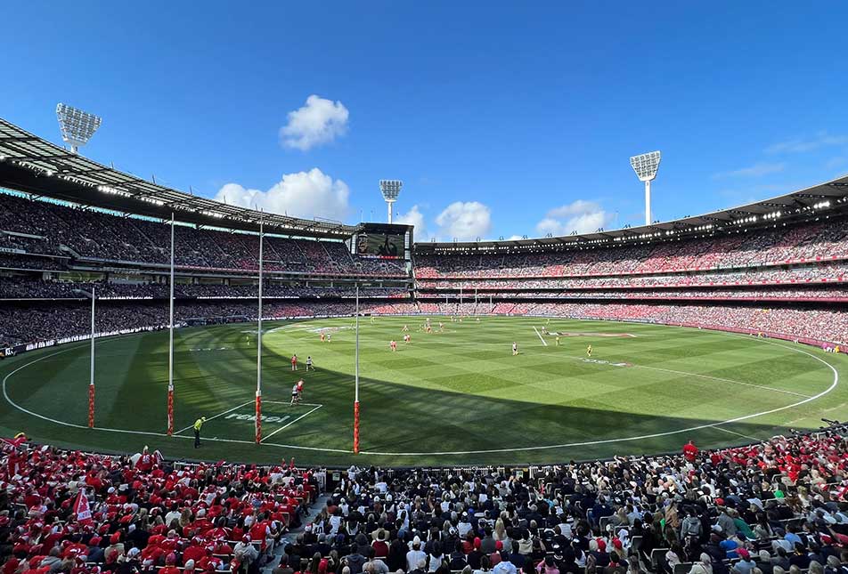 Footy crowd