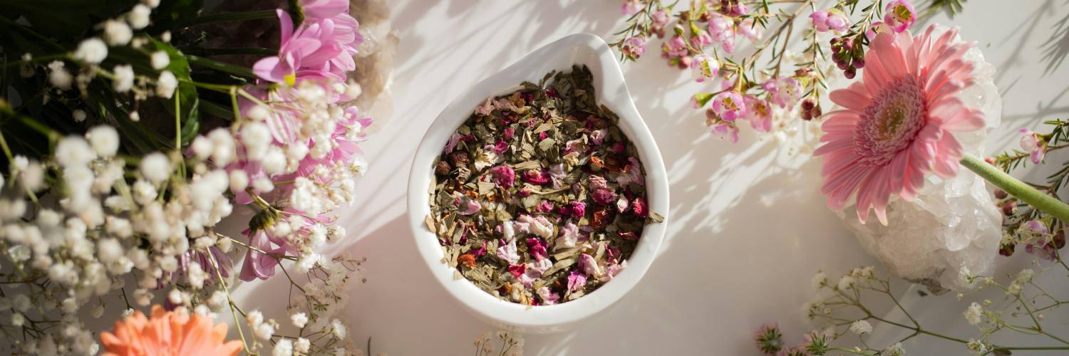 Pot pourri in a white ceramic vessel