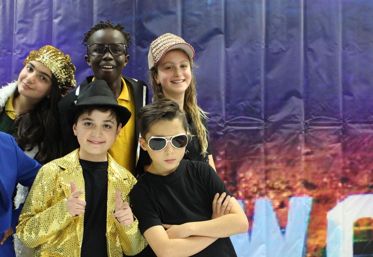 Hollywood Dreams - St Paul Apostle South Primary School