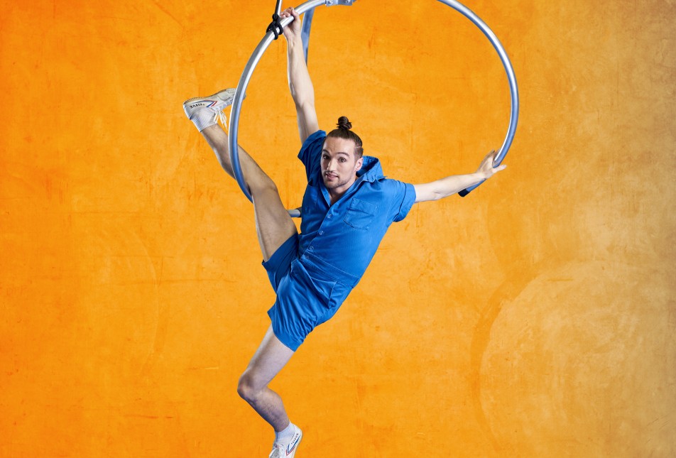Circus performer 