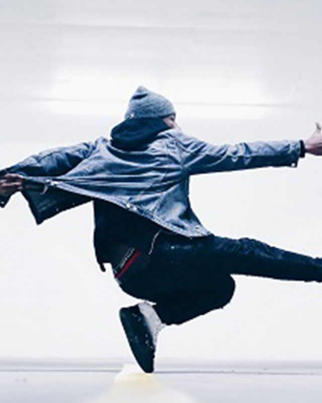 Dance-O-Mat: Break Dance Performance