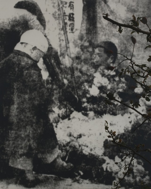 John YOUNG, Flower Market (Nanjing 1936) #3 2010 (detail), digital print and oil on Belgian linen, 240.0 x 240.0 cm. Courtesy of the artist.