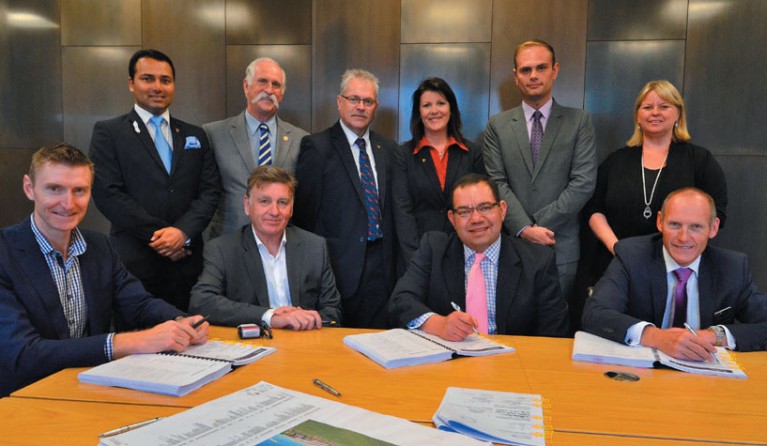 City of Casey Councillors joined Mayor Cr Sam Aziz, CEO Mike Tyler and Brookfield Multiplex Regional Director Ross Snowball and Managing Director Graham Cottam to sign the contract to get construction started.