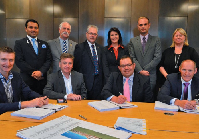 City of Casey Councillors joined Mayor Cr Sam Aziz, CEO Mike Tyler and Brookfield Multiplex Regional Director Ross Snowball and Managing Director Graham Cottam to sign the contract to get construction started.